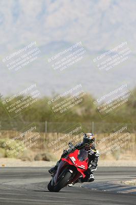 media/Oct-30-2025-Racers Edge (Thu) [[dabbdaf680]]/3-B Group/Session 2 Turn 2/